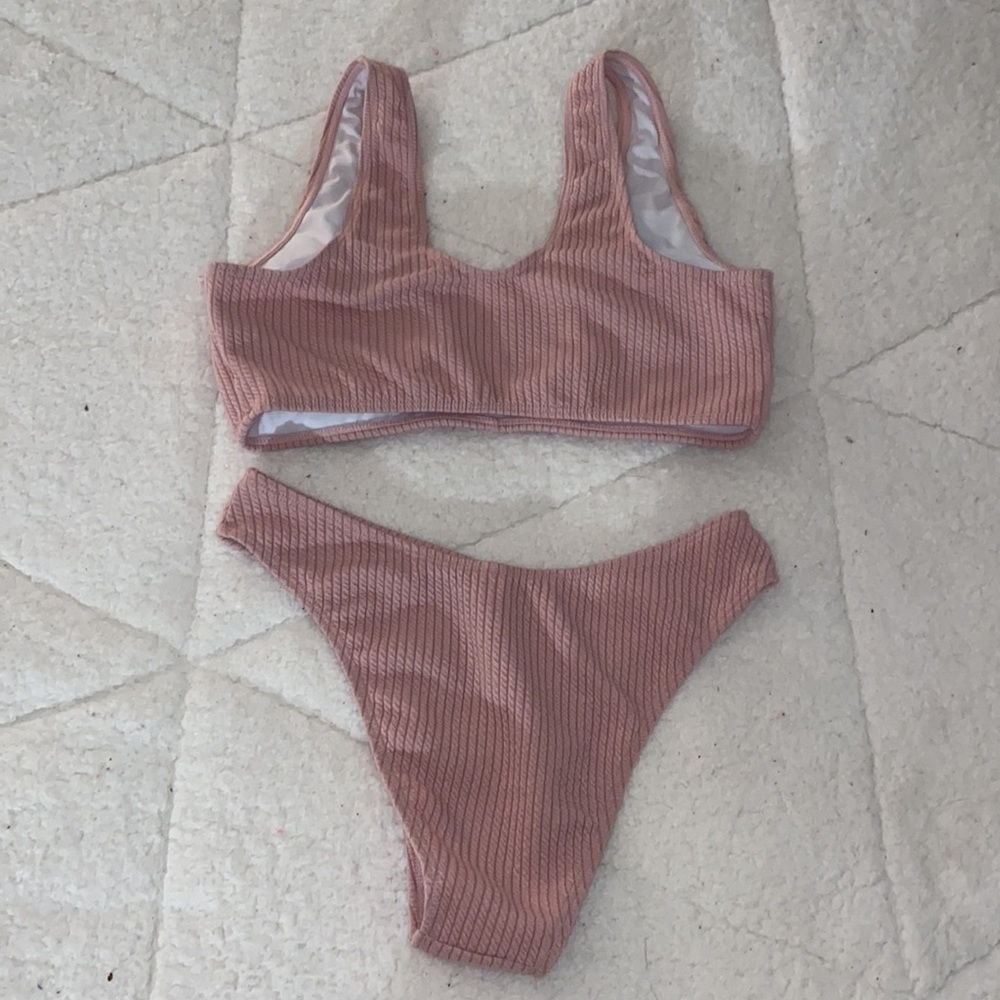 Light Pink Ribbed Bikini - Picture 2 of 4